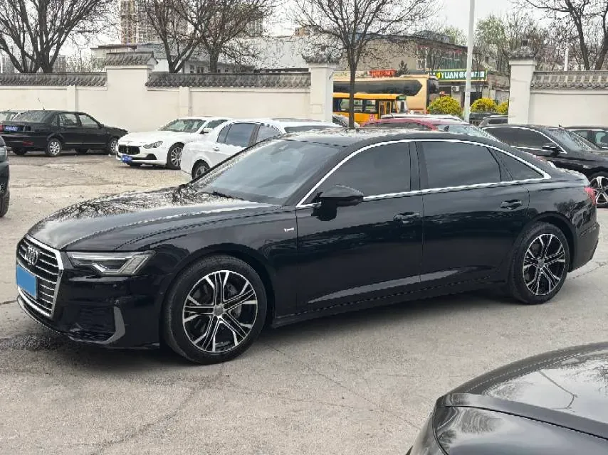 2020 Audi A6L 2.0T 224HP L4 7DCT,autocango,china used car exporter,china ev exporter,chinese used car exporter,chinese used ev exporter