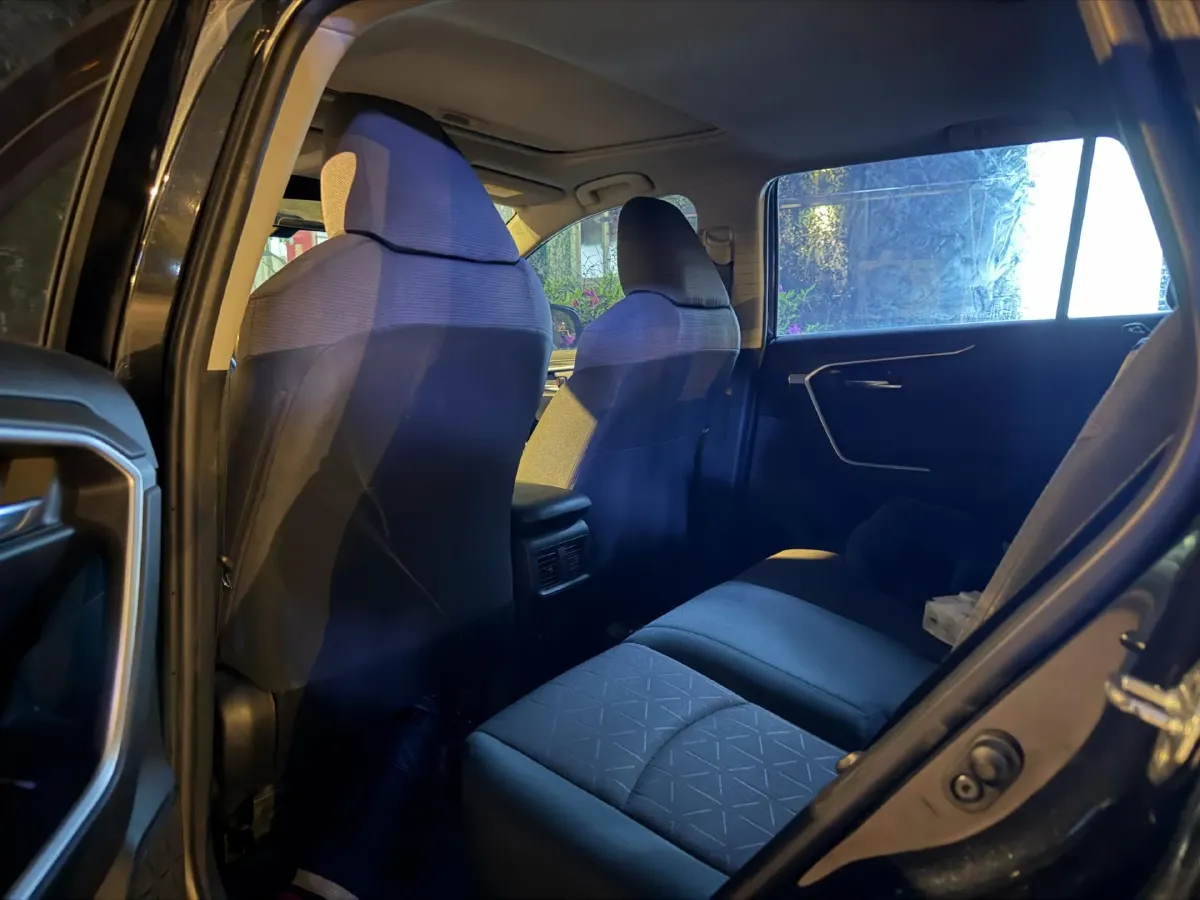 2020 Toyota RAV4 2.0L 171HP L4 CVT,autocango,china used car exporter,china ev exporter,chinese used car exporter,chinese used ev exporter