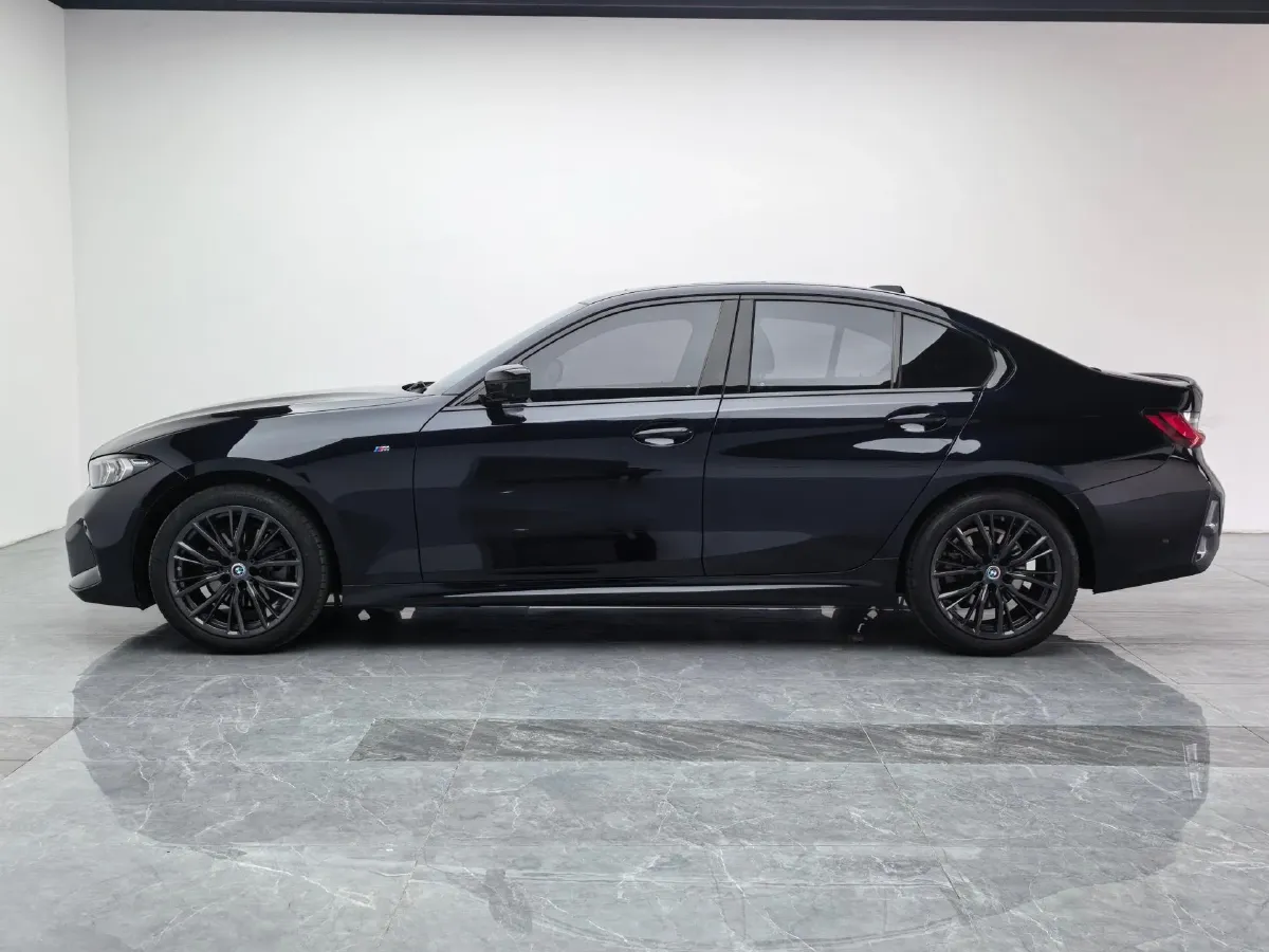 2023 BMW 3 Series 2.0T 184HP L4 8AT,autocango,china used car exporter,china ev exporter,chinese used car exporter,chinese used ev exporter