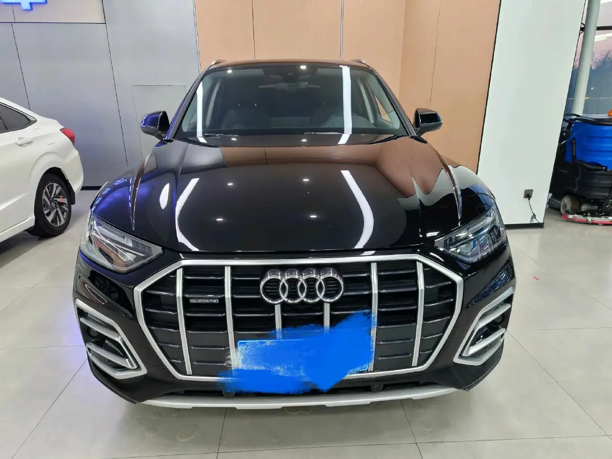 2021 Audi Q5L 2.0T 190HP L4 7DCT,autocango,china used car exporter,china ev exporter,chinese used car exporter,chinese used ev exporter