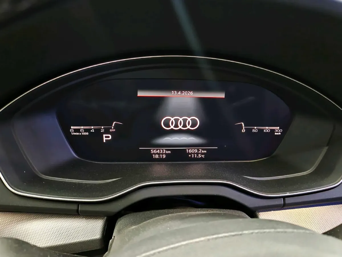 2021 Audi Q5L 2.0T 190HP L4 7DCT,autocango,china used car exporter,china ev exporter,chinese used car exporter,chinese used ev exporter