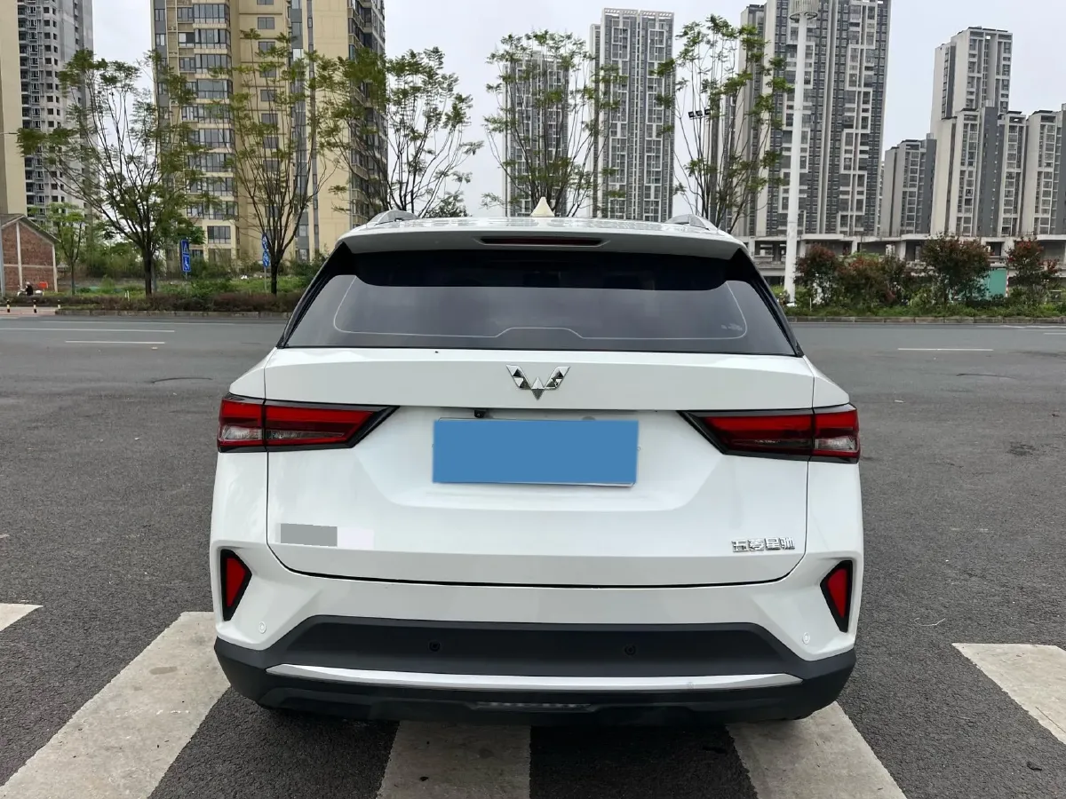 2022 WuLing XingChi 1.5L 99HP L4 6MT,autocango,china used car exporter,china ev exporter,chinese used car exporter,chinese used ev exporter