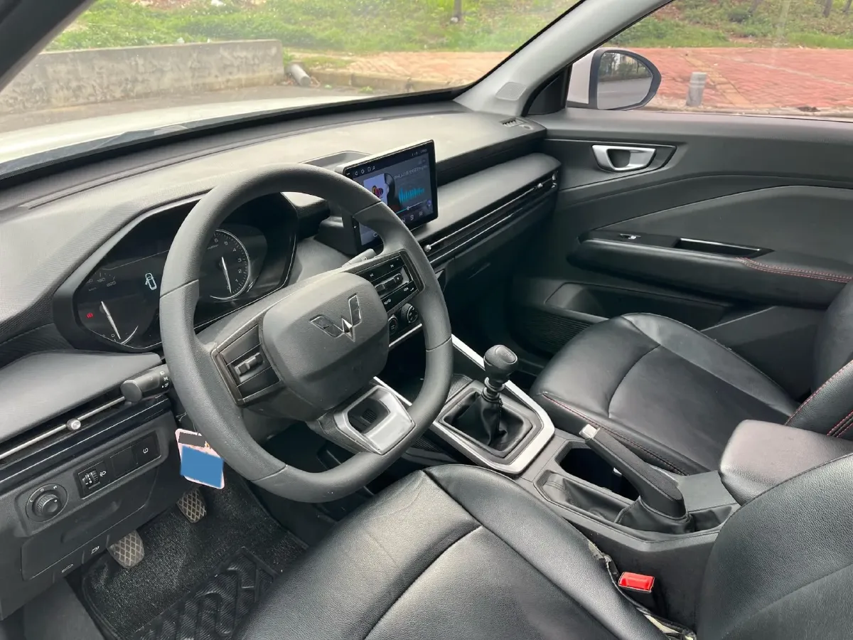 2022 WuLing XingChi 1.5L 99HP L4 6MT,autocango,china used car exporter,china ev exporter,chinese used car exporter,chinese used ev exporter