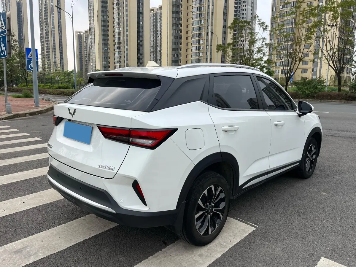 2022 WuLing XingChi 1.5L 99HP L4 6MT,autocango,china used car exporter,china ev exporter,chinese used car exporter,chinese used ev exporter