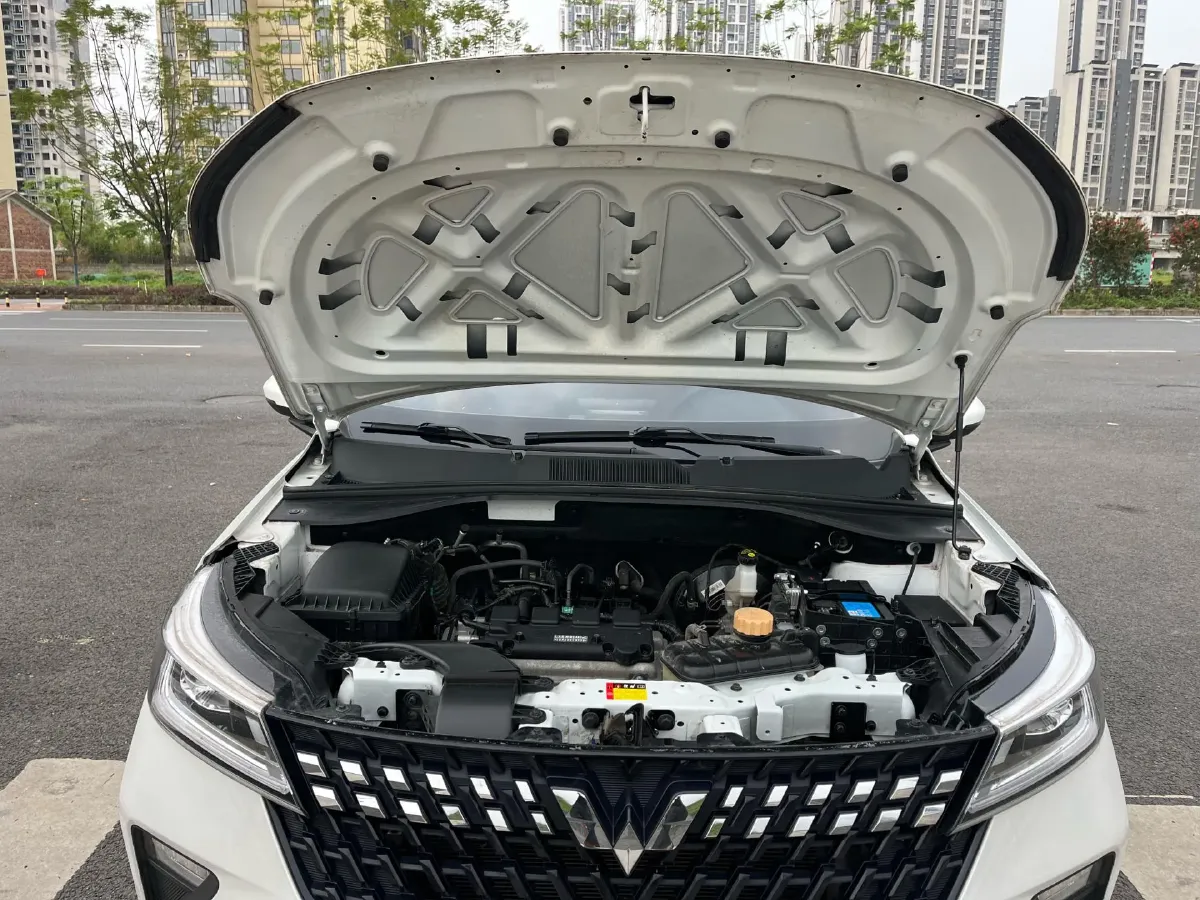 2022 WuLing XingChi 1.5L 99HP L4 6MT,autocango,china used car exporter,china ev exporter,chinese used car exporter,chinese used ev exporter