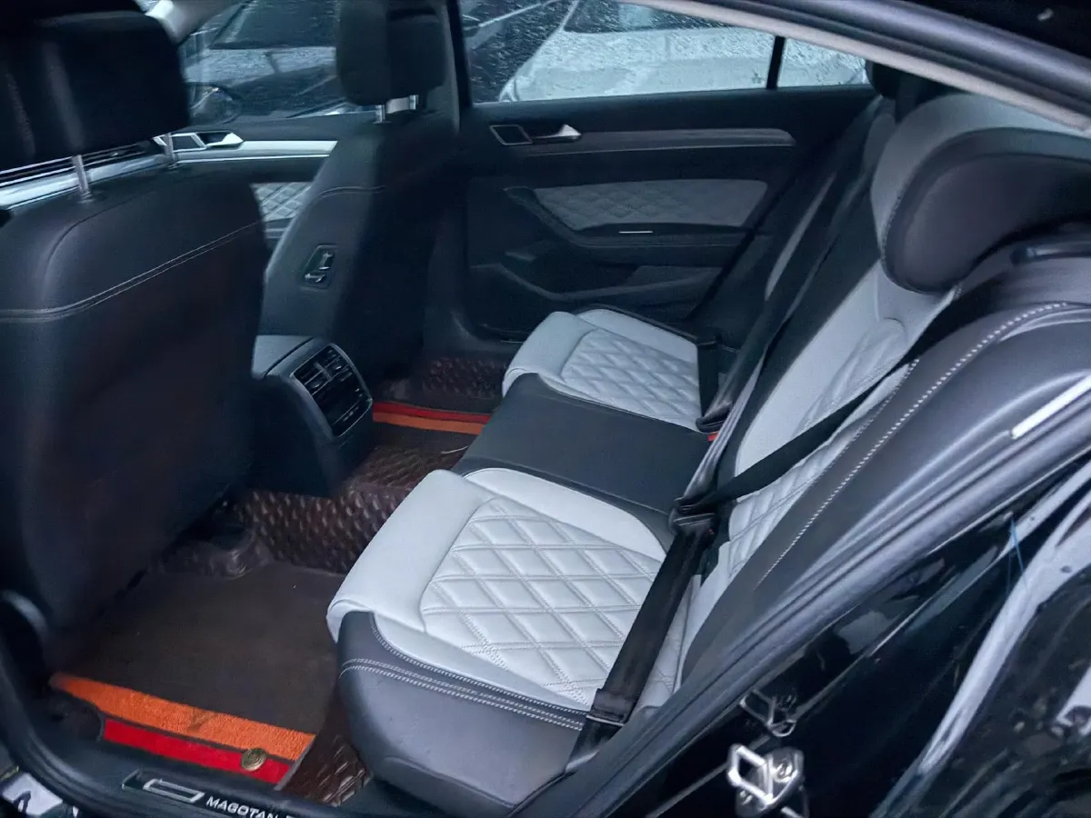 2023 Volkswagen Magotan 2.0T 186HP L4 7DCT,autocango,china used car exporter,china ev exporter,chinese used car exporter,chinese used ev exporter