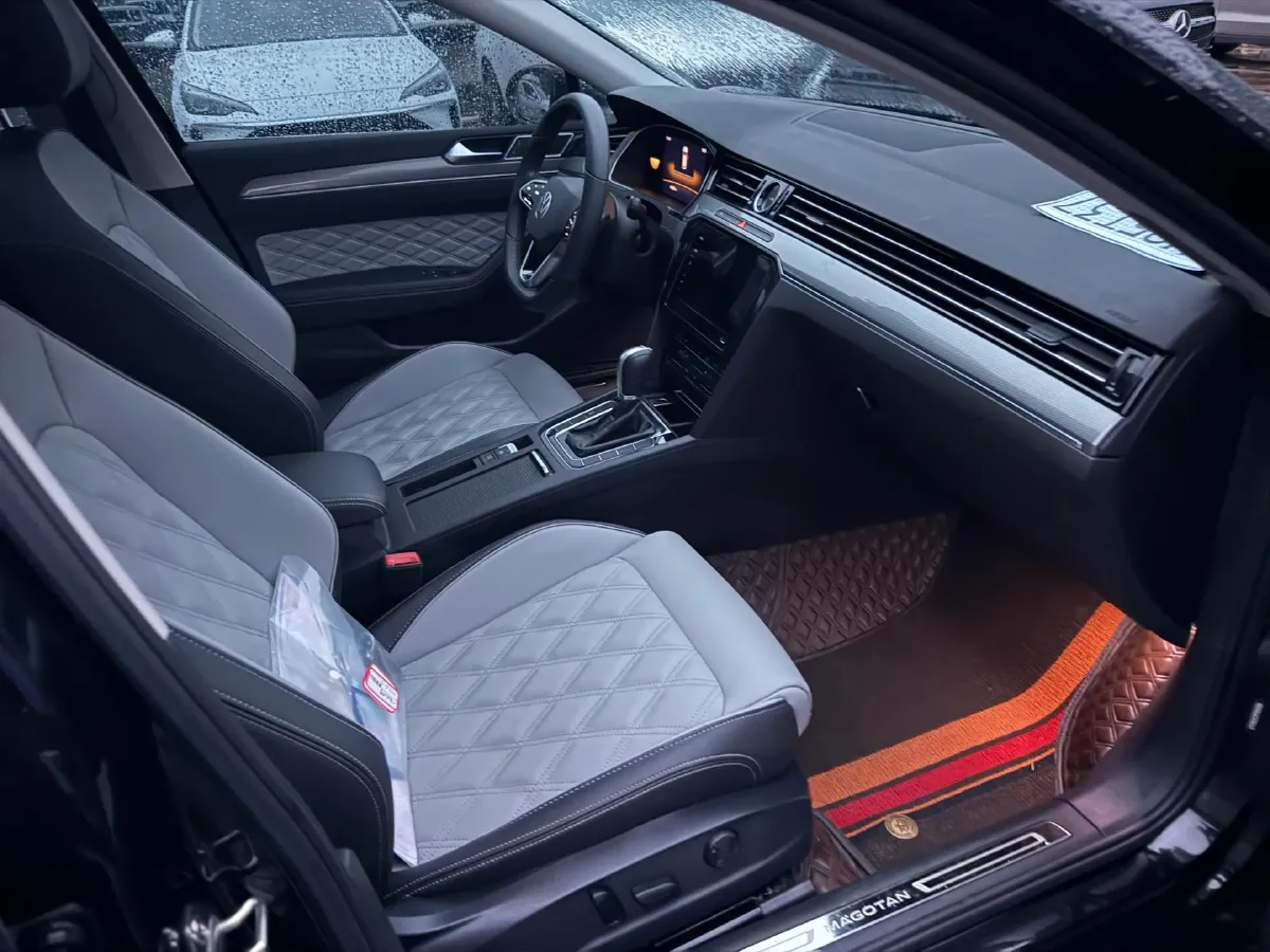 2023 Volkswagen Magotan 2.0T 186HP L4 7DCT,autocango,china used car exporter,china ev exporter,chinese used car exporter,chinese used ev exporter