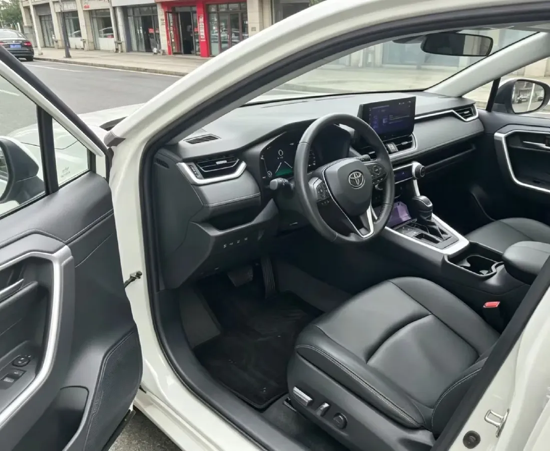 2021 Toyota RAV4 2.0L 171HP L4 CVT,autocango,china used car exporter,china ev exporter,chinese used car exporter,chinese used ev exporter