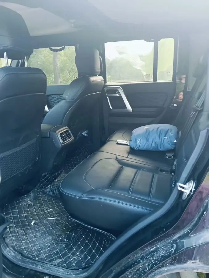 2023 Beijing BJ40 2.0T 224HP L4 8AT,autocango,china used car exporter,china ev exporter,chinese used car exporter,chinese used ev exporter