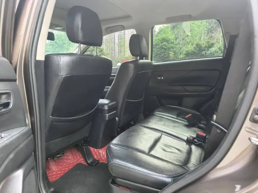 2018 Mitsubishi Outlander 2.4L 192HP L4 CVT,autocango,china used car exporter,china ev exporter,chinese used car exporter,chinese used ev exporter