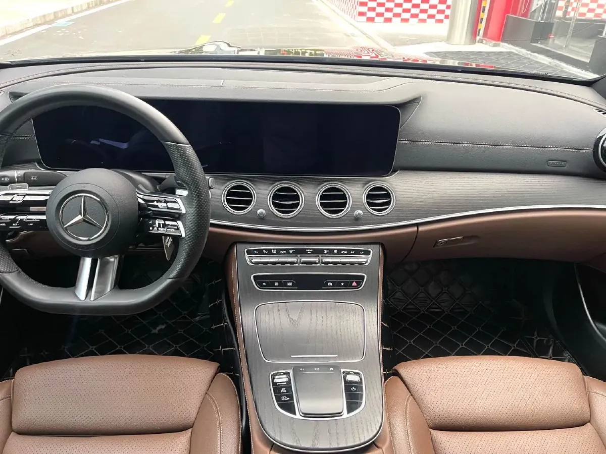 2023 Mercedes-Benz E Class 2.0T 211HP L4 9AT PHEV 25.4KWH,autocango,china used car exporter,china ev exporter,chinese used car exporter,chinese used ev exporter