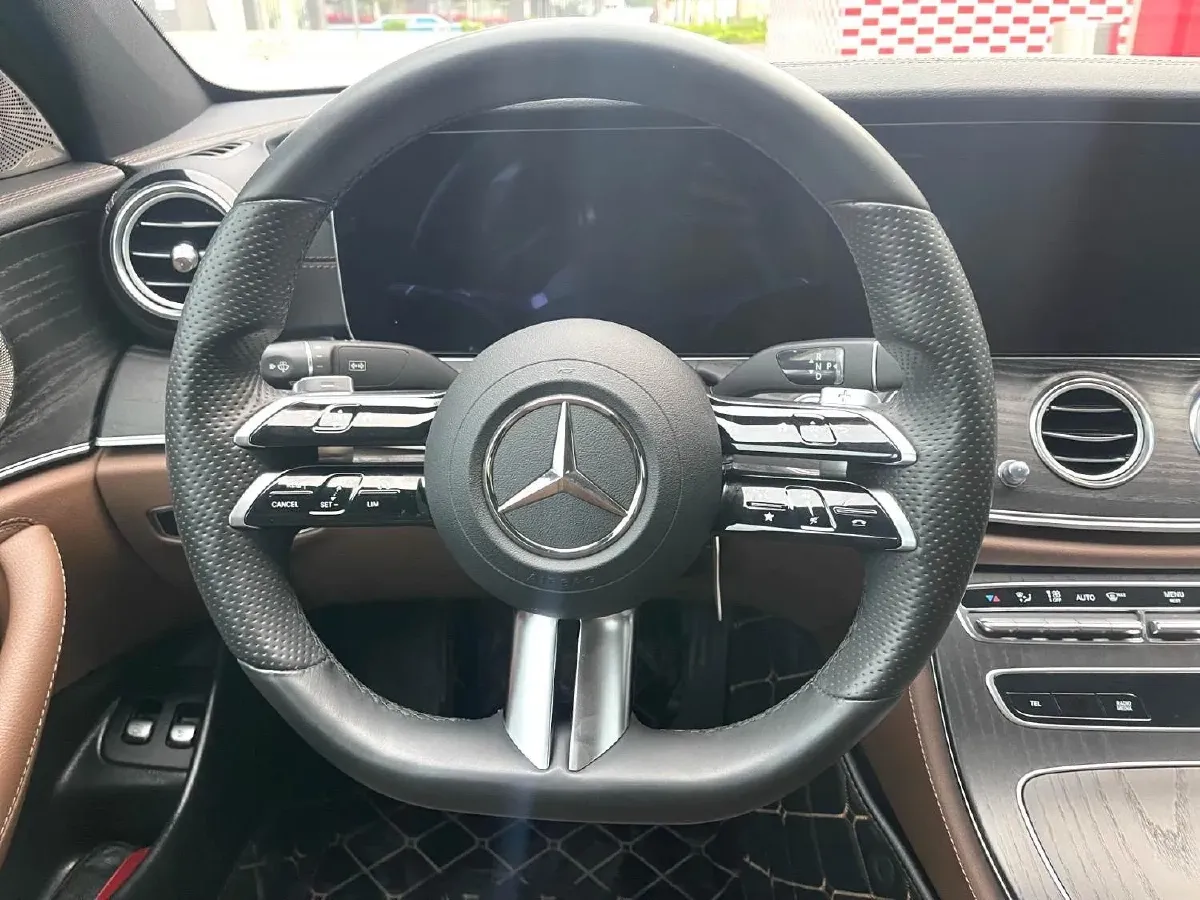 2023 Mercedes-Benz E Class 2.0T 211HP L4 9AT PHEV 25.4KWH,autocango,china used car exporter,china ev exporter,chinese used car exporter,chinese used ev exporter