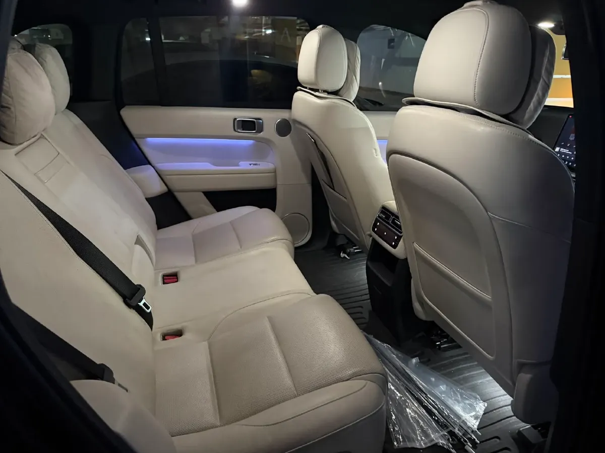 2024 Li L6 Range Extended 154HP L4 REEV 36.8KWH,autocango,china used car exporter,china ev exporter,chinese used car exporter,chinese used ev exporter