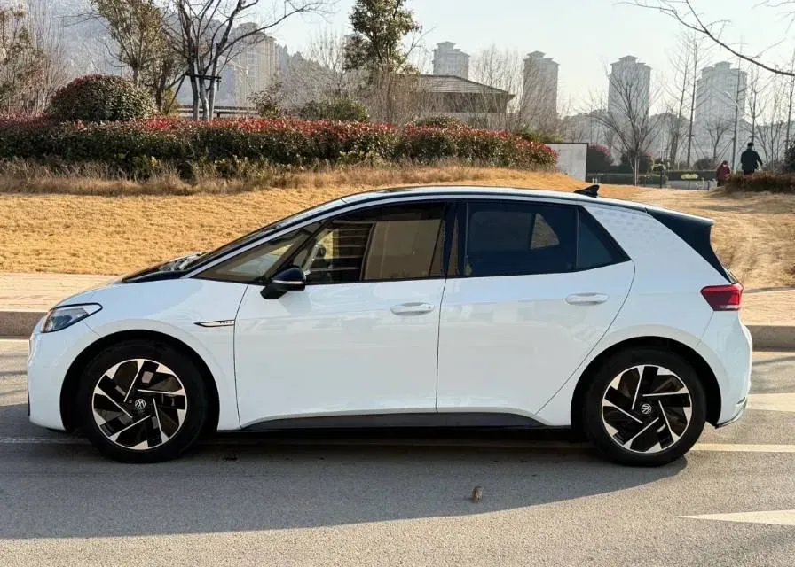2023 Volkswagen ID.3 BEV 52.8KWH,autocango,china used car exporter,china ev exporter,chinese used car exporter,chinese used ev exporter