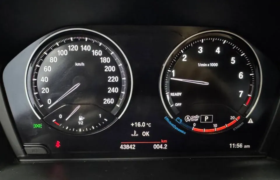 2022 BMW X1 1.5T 140HP L3 7DCT,autocango,china used car exporter,china ev exporter,chinese used car exporter,chinese used ev exporter