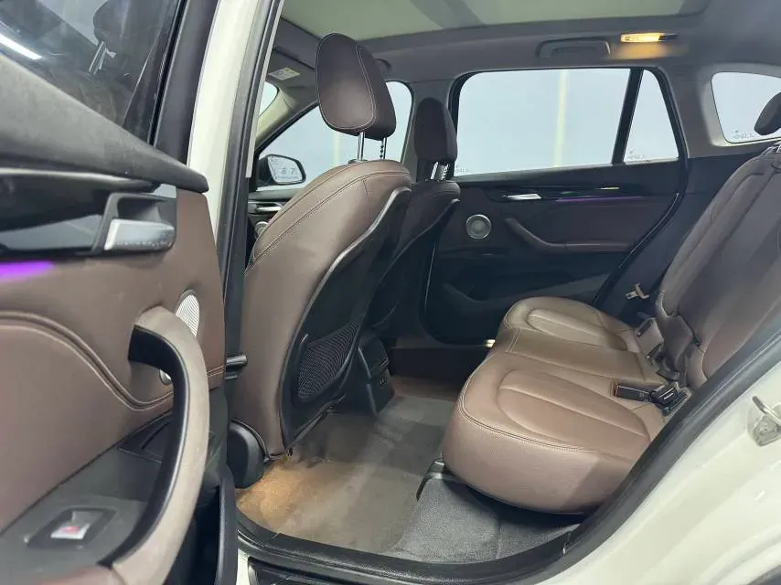 2022 BMW X1 1.5T 140HP L3 7DCT,autocango,china used car exporter,china ev exporter,chinese used car exporter,chinese used ev exporter