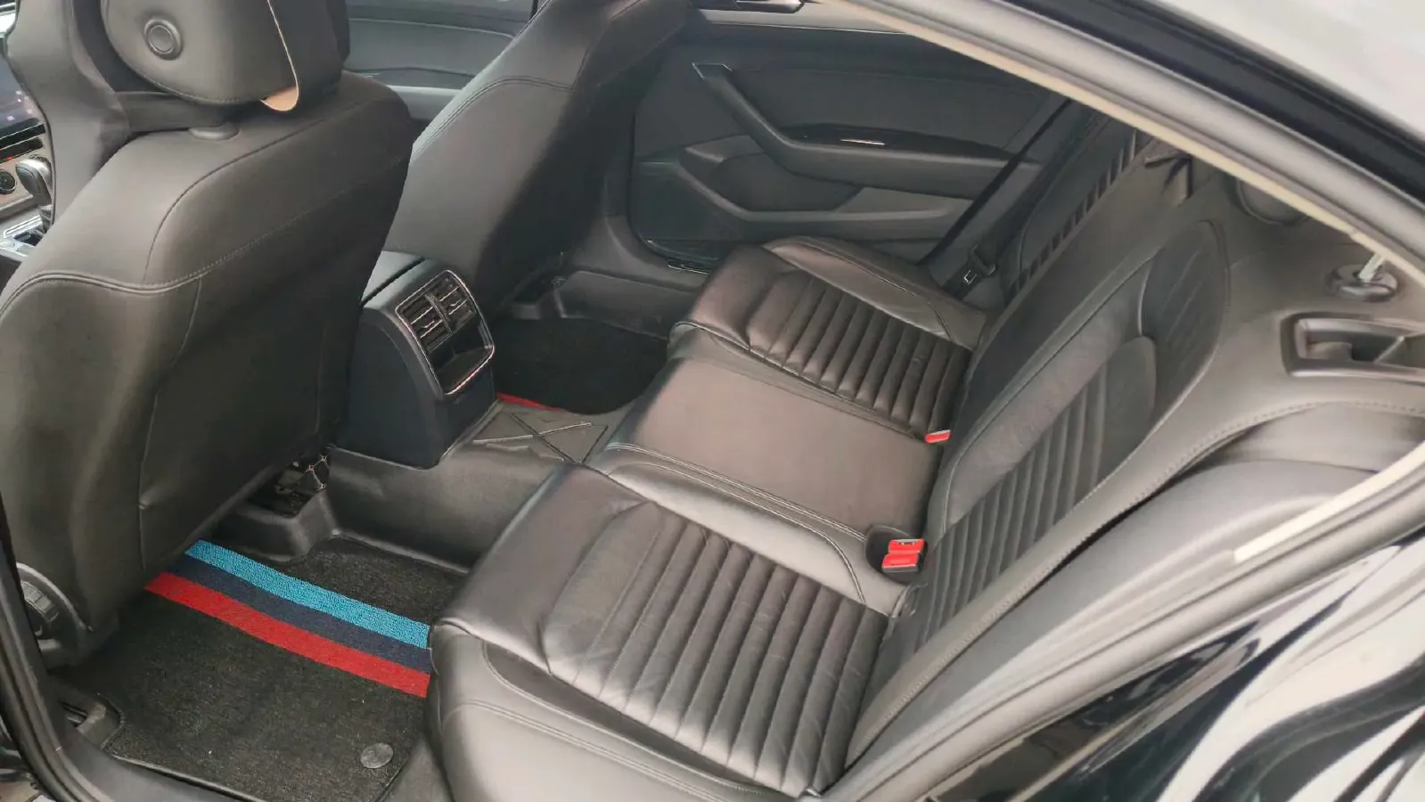 2017 Volkswagen Magotan 1.4T 150HP L4 7DCT,autocango,china used car exporter,china ev exporter,chinese used car exporter,chinese used ev exporter