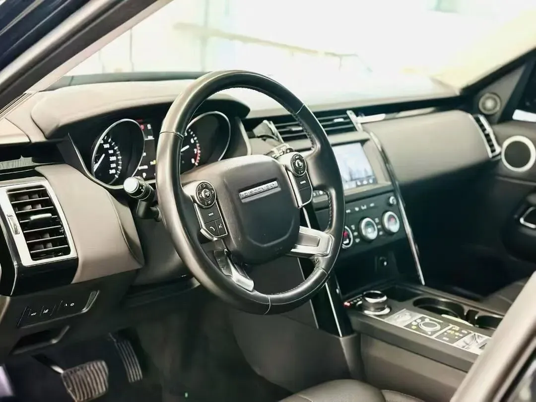 2018 Land Rover Discovery 3.0T 340HP V6 8AT,autocango,china used car exporter,china ev exporter,chinese used car exporter,chinese used ev exporter