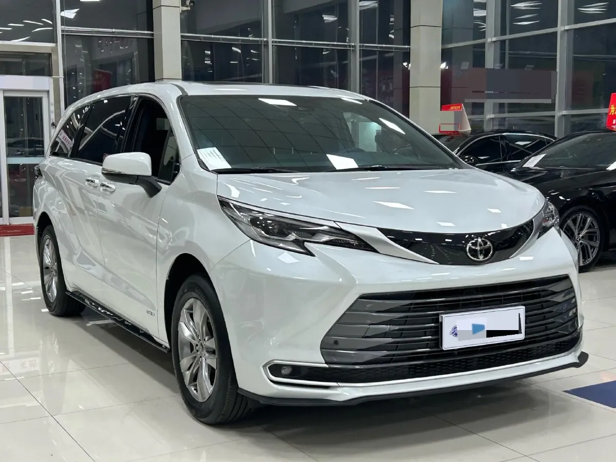 2024 Toyota Sienna 2.5L 189HP L4 E-CVT Hybrid,autocango,china used car exporter,china ev exporter,chinese used car exporter,chinese used ev exporter