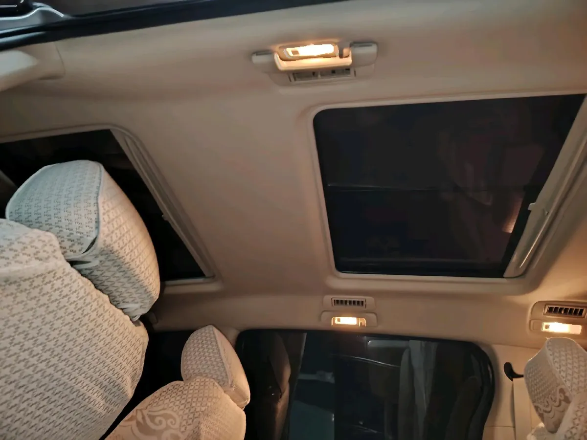 2023 Buick GL8 2.0T 237HP L4 9AT,autocango,china used car exporter,china ev exporter,chinese used car exporter,chinese used ev exporter