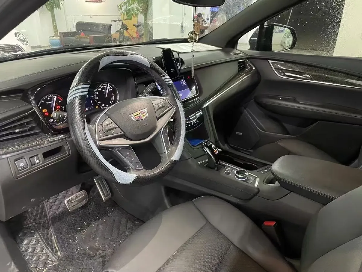 2022 Cadillac XT5 2.0T 237HP L4 9AT,autocango,china used car exporter,china ev exporter,chinese used car exporter,chinese used ev exporter