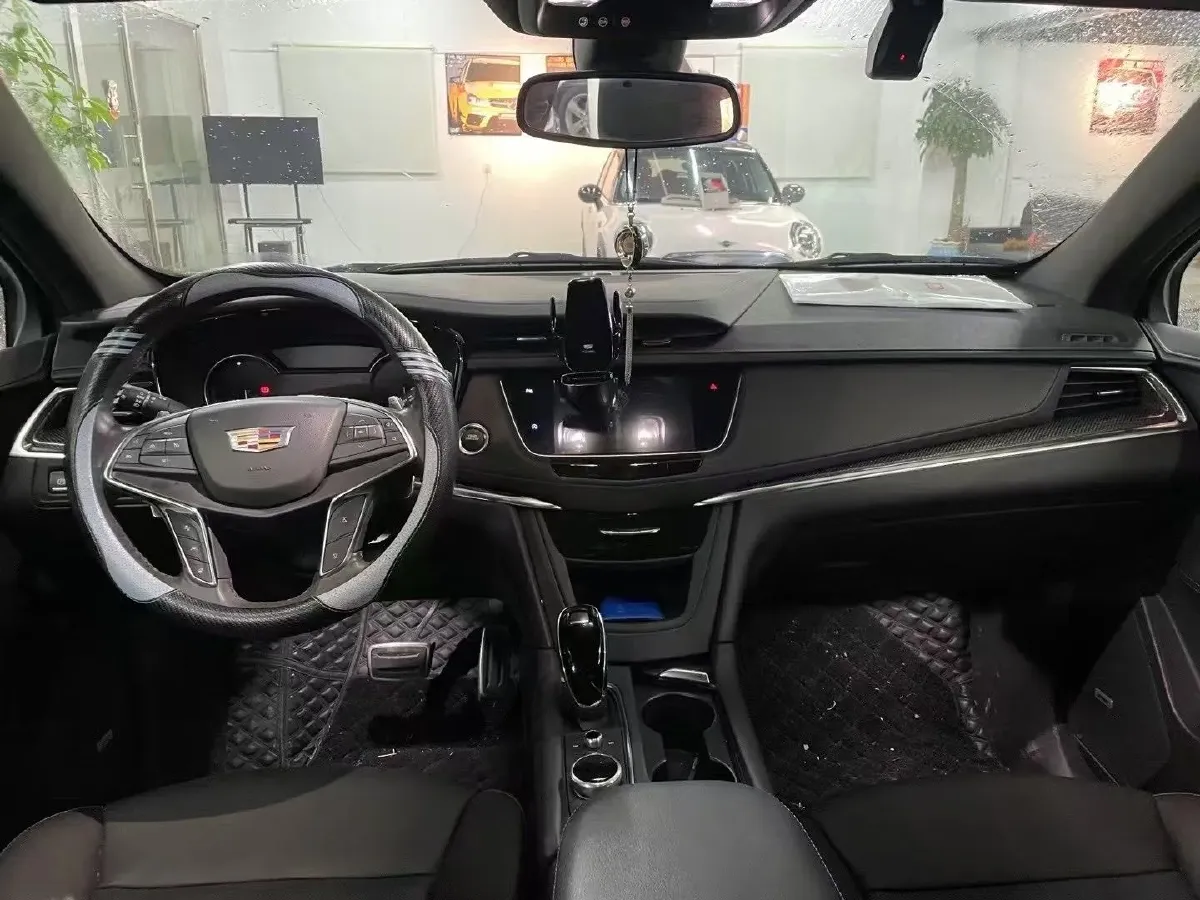 2022 Cadillac XT5 2.0T 237HP L4 9AT,autocango,china used car exporter,china ev exporter,chinese used car exporter,chinese used ev exporter