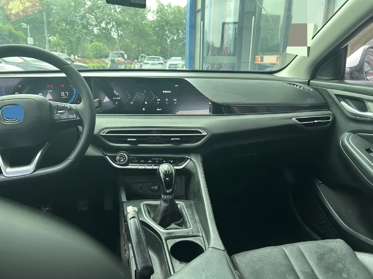 2021 ChangAn Eado 1.6L 128HP L4 5MT,autocango,china used car exporter,china ev exporter,chinese used car exporter,chinese used ev exporter