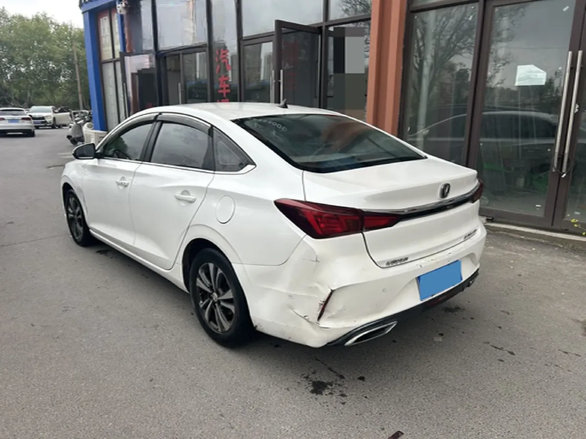 2021 ChangAn Eado 1.6L 128HP L4 5MT,autocango,china used car exporter,china ev exporter,chinese used car exporter,chinese used ev exporter