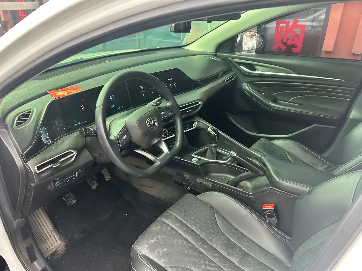 2021 ChangAn Eado 1.6L 128HP L4 5MT,autocango,china used car exporter,china ev exporter,chinese used car exporter,chinese used ev exporter