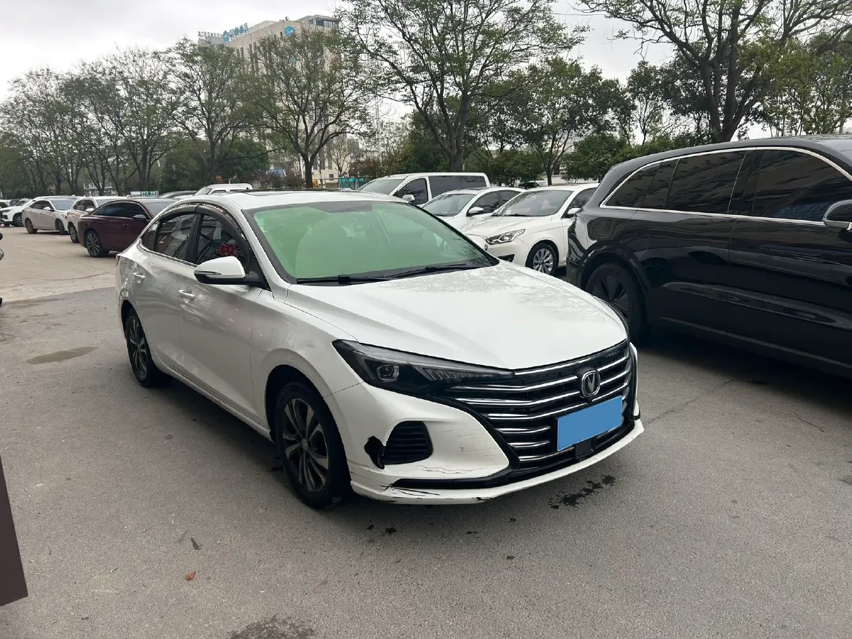 2021 ChangAn Eado 1.6L 128HP L4 5MT,autocango,china used car exporter,china ev exporter,chinese used car exporter,chinese used ev exporter