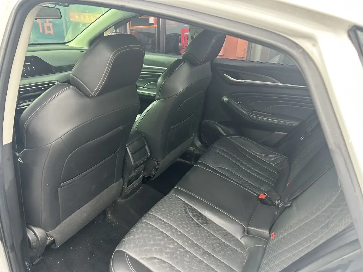 2021 ChangAn Eado 1.6L 128HP L4 5MT,autocango,china used car exporter,china ev exporter,chinese used car exporter,chinese used ev exporter