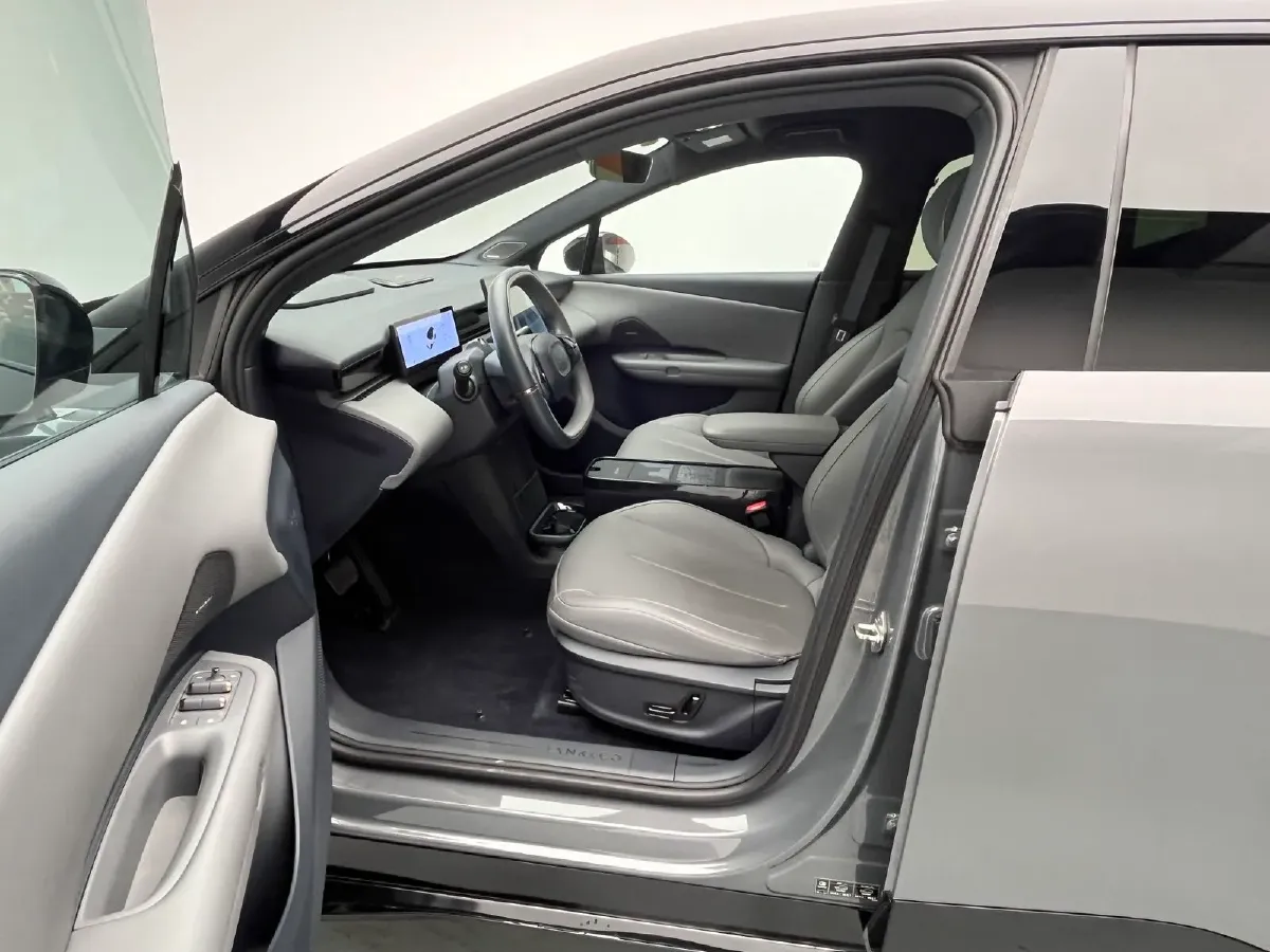 2025 Dongfeng Z9 2.0T 258HP L4 8AT,autocango,china used car exporter,china ev exporter,chinese used car exporter,chinese used ev exporter