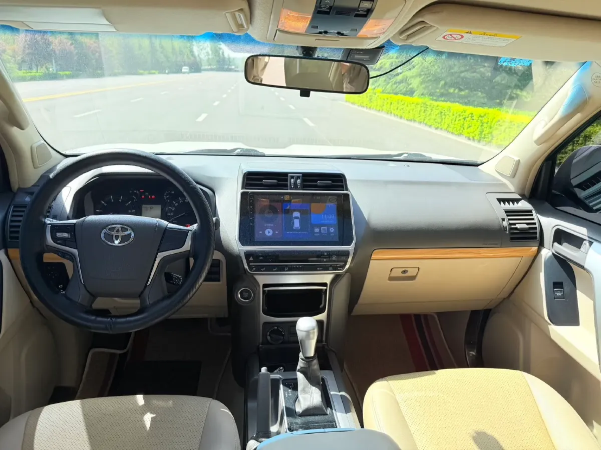 2018 Land Rover Discovery Sport 2.0T 241HP L4 9AT,autocango,china used car exporter,china ev exporter,chinese used car exporter,chinese used ev exporter