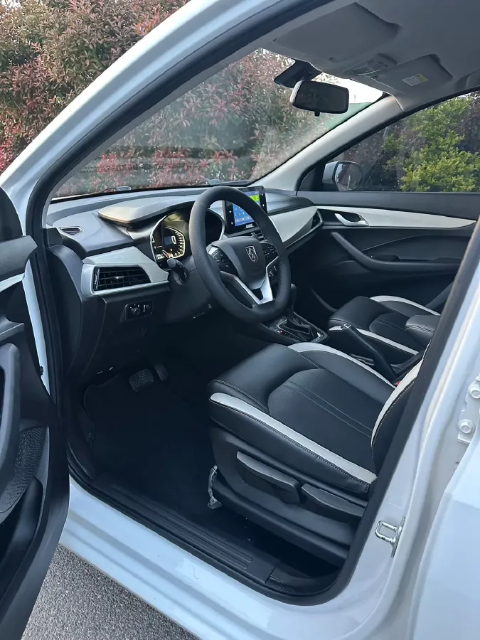 2021 BaoJun 360 1.5L 105HP L4 CVT,autocango,china used car exporter,china ev exporter,chinese used car exporter,chinese used ev exporter