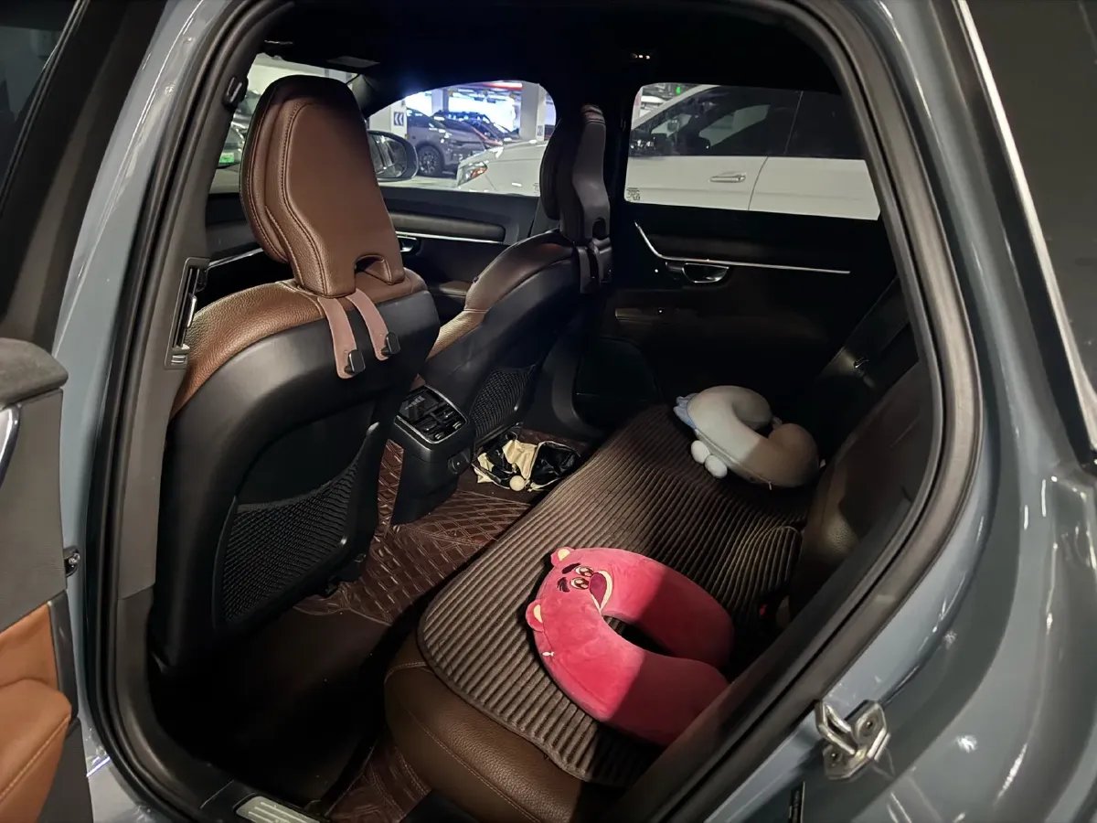 2021 Volvo V90 2.0T 250HP L4 8AT,autocango,china used car exporter,china ev exporter,chinese used car exporter,chinese used ev exporter