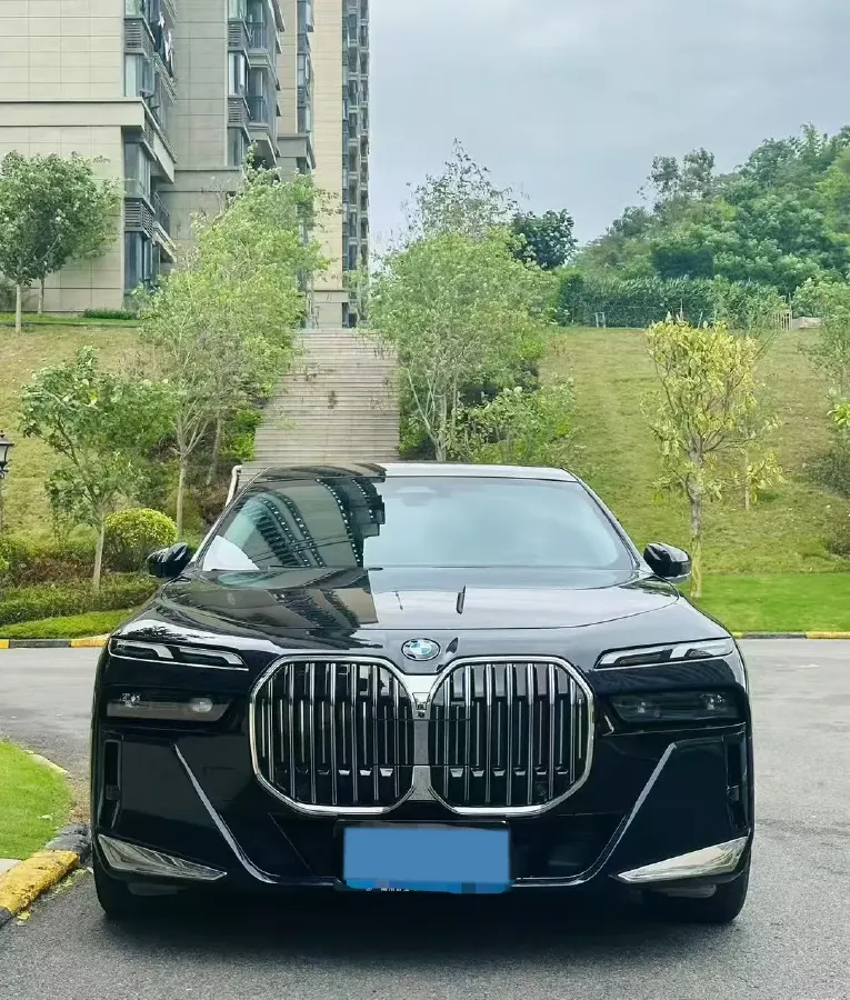 2023 BMW 7 Series 3.0T 272HP L6 8AT,autocango,china used car exporter,china ev exporter,chinese used car exporter,chinese used ev exporter