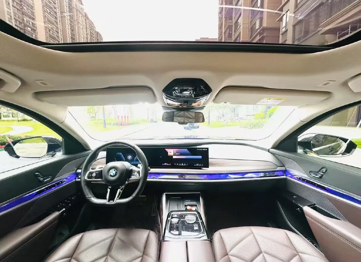 2023 BMW 7 Series 3.0T 272HP L6 8AT,autocango,china used car exporter,china ev exporter,chinese used car exporter,chinese used ev exporter