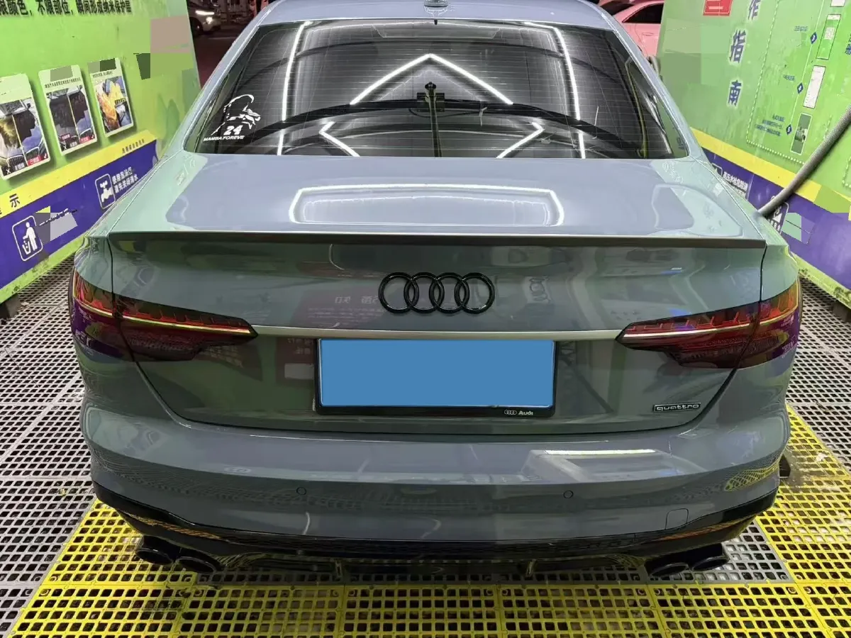 2022 Audi A4L 2.0T 190HP L4 7DCT,autocango,china used car exporter,china ev exporter,chinese used car exporter,chinese used ev exporter