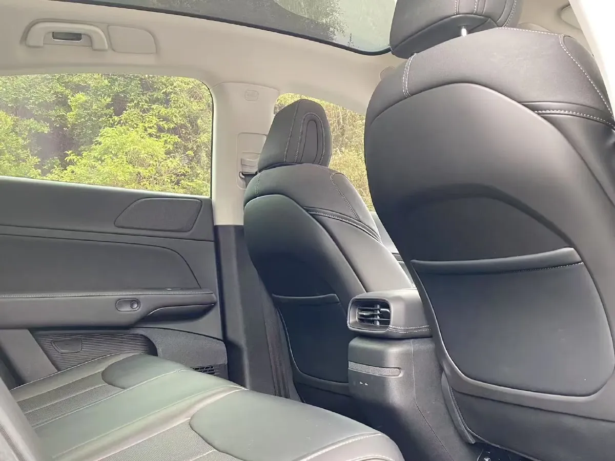 2024 Xpeng G6 BEV 66KWH,autocango,china used car exporter,china ev exporter,chinese used car exporter,chinese used ev exporter