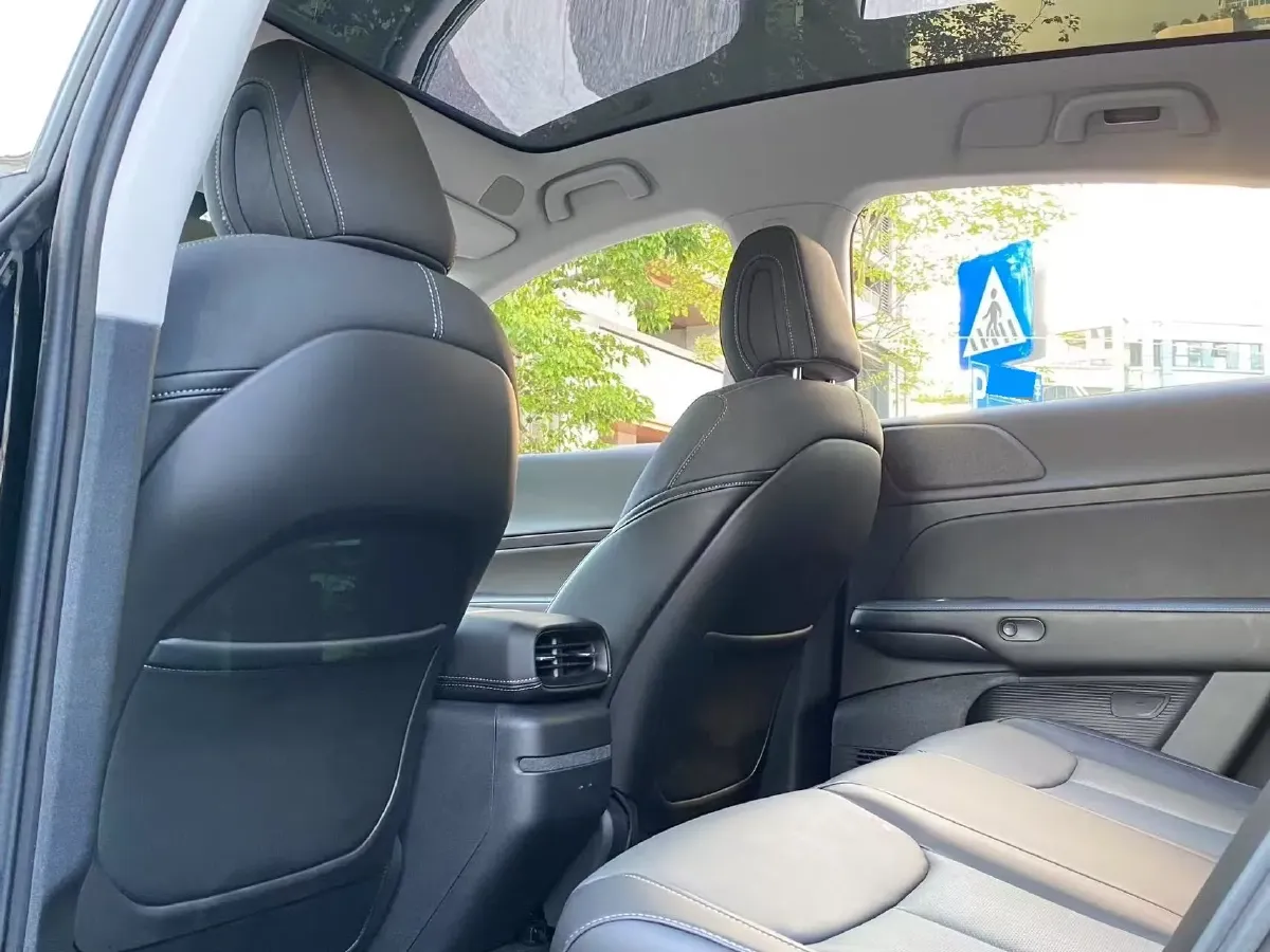 2024 Xpeng G6 BEV 66KWH,autocango,china used car exporter,china ev exporter,chinese used car exporter,chinese used ev exporter