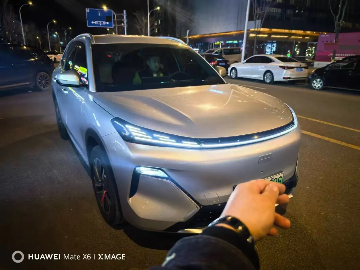 2025 WuLing XingGuangS 1.5L 106HP L4 E-CVT PHEV,autocango,china used car exporter,china ev exporter,chinese used car exporter,chinese used ev exporter