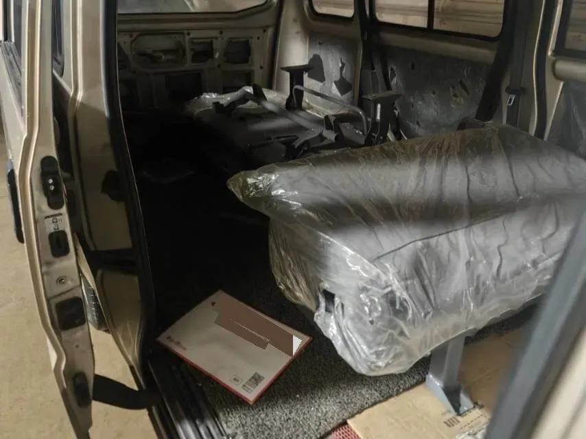 2021 WuLing RongGuang 1.5L 99HP L4 5MT,autocango,china used car exporter,china ev exporter,chinese used car exporter,chinese used ev exporter