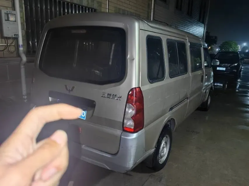 2021 WuLing RongGuang 1.5L 99HP L4 5MT,autocango,china used car exporter,china ev exporter,chinese used car exporter,chinese used ev exporter