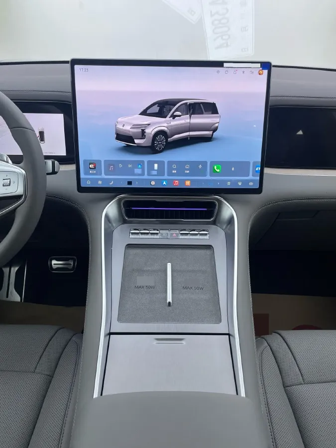 2025 Denza DenzaN8L 2.0T 207HP L4 E-CVT PHEV,autocango,china used car exporter,china ev exporter,chinese used car exporter,chinese used ev exporter