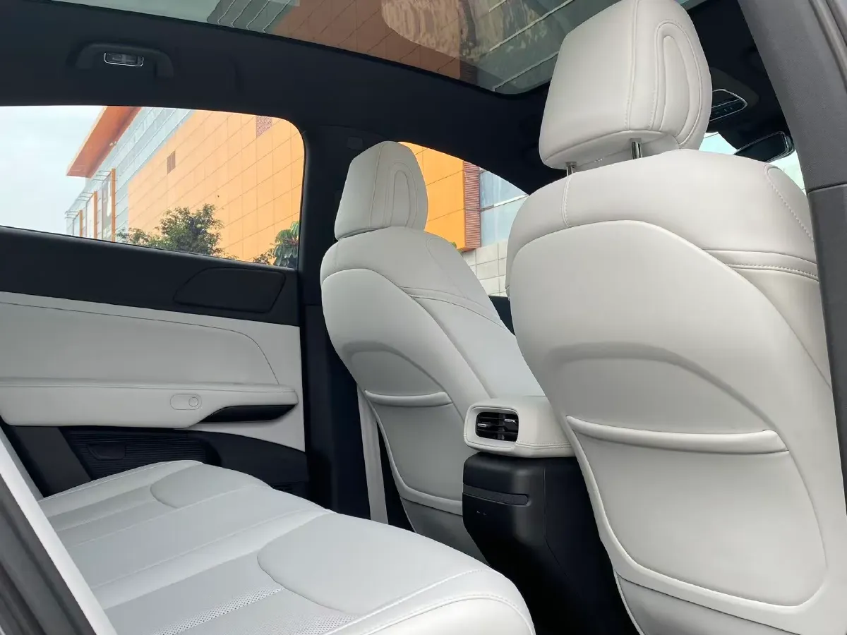 2024 Xpeng G6 BEV 66KWH,autocango,china used car exporter,china ev exporter,chinese used car exporter,chinese used ev exporter