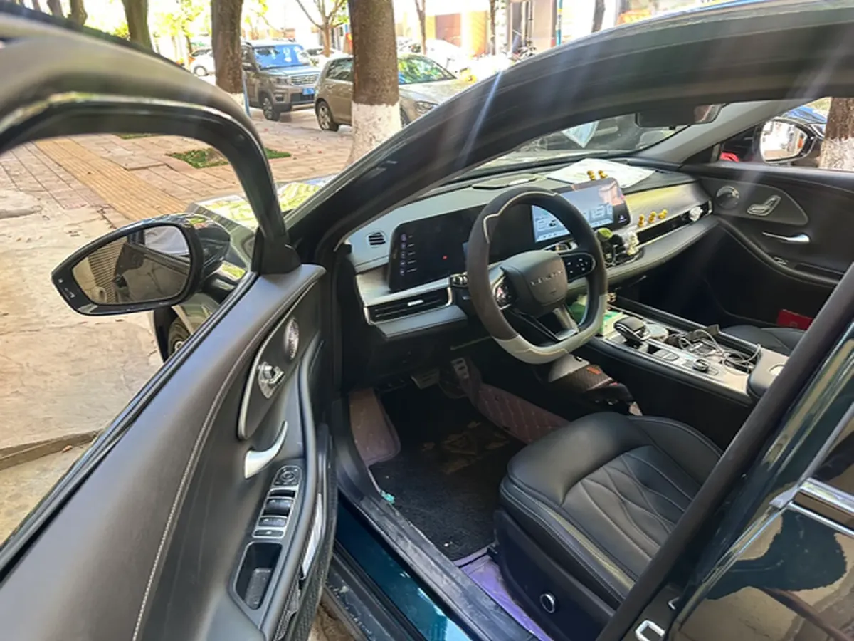 2025 Chery Arrizo 8 2.0T 254HP L4 7DCT,autocango,china used car exporter,china ev exporter,chinese used car exporter,chinese used ev exporter