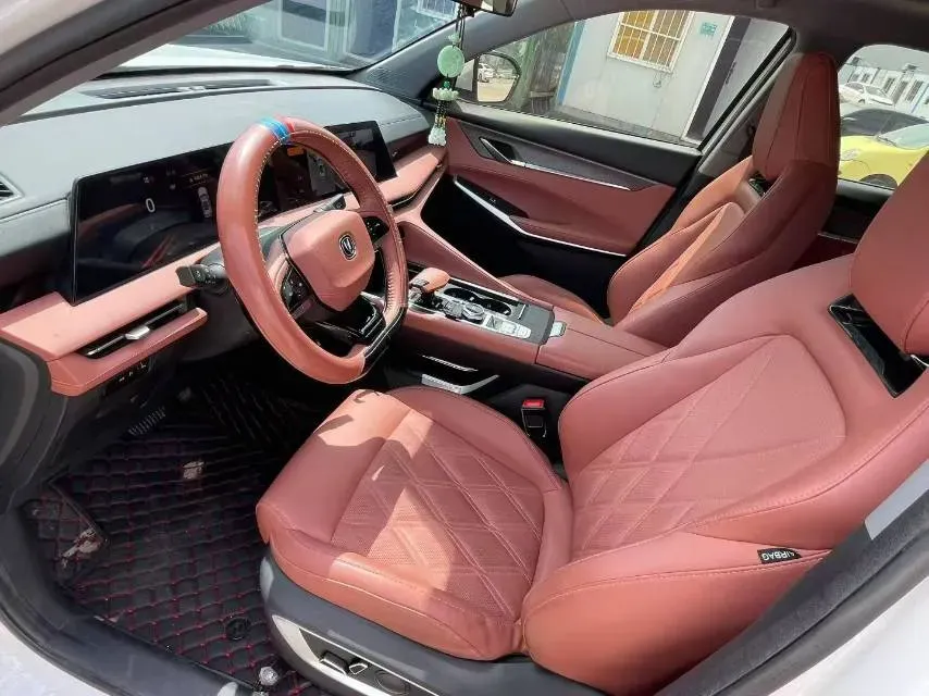 2023 ChangAn CS75 Plus 1.5T 188HP L4 8AT,autocango,china used car exporter,china ev exporter,chinese used car exporter,chinese used ev exporter