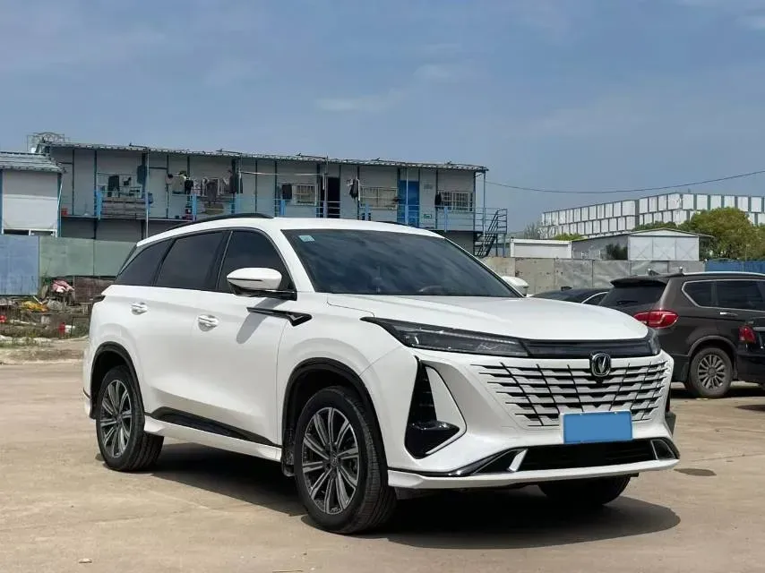 2023 ChangAn CS75 Plus 1.5T 188HP L4 8AT,autocango,china used car exporter,china ev exporter,chinese used car exporter,chinese used ev exporter