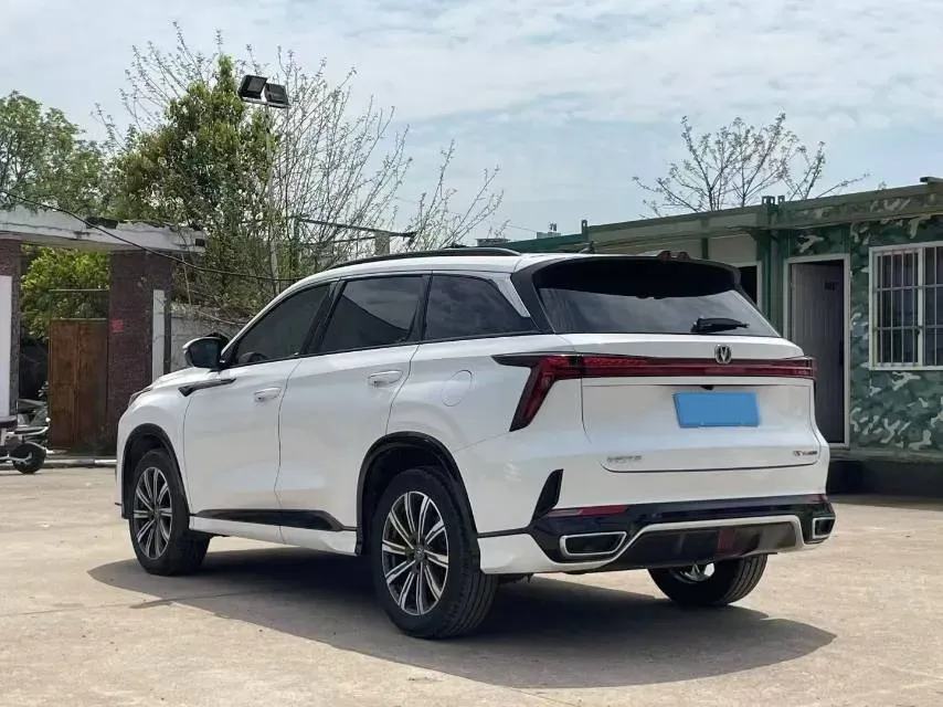 2023 ChangAn CS75 Plus 1.5T 188HP L4 8AT,autocango,china used car exporter,china ev exporter,chinese used car exporter,chinese used ev exporter