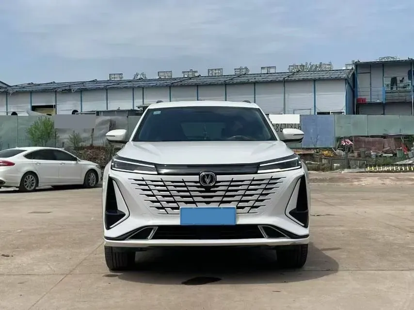 2023 ChangAn CS75 Plus 1.5T 188HP L4 8AT,autocango,china used car exporter,china ev exporter,chinese used car exporter,chinese used ev exporter